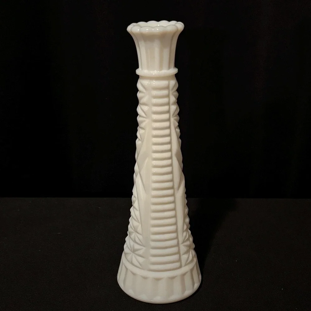 Vintage Milk Glass Vase – Embossed Geometric Pattern Bud Vase
